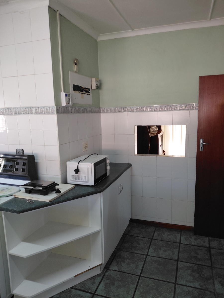 To Let 3 Bedroom Property for Rent in New Orleans Western Cape
